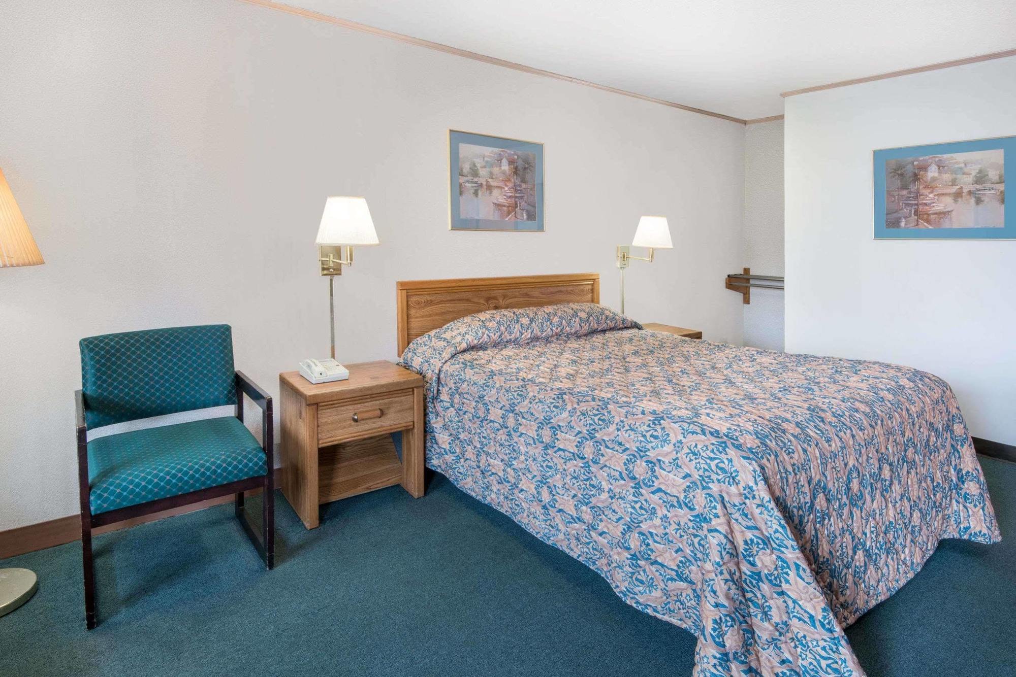 Knights Inn Canton Zewnętrze zdjęcie