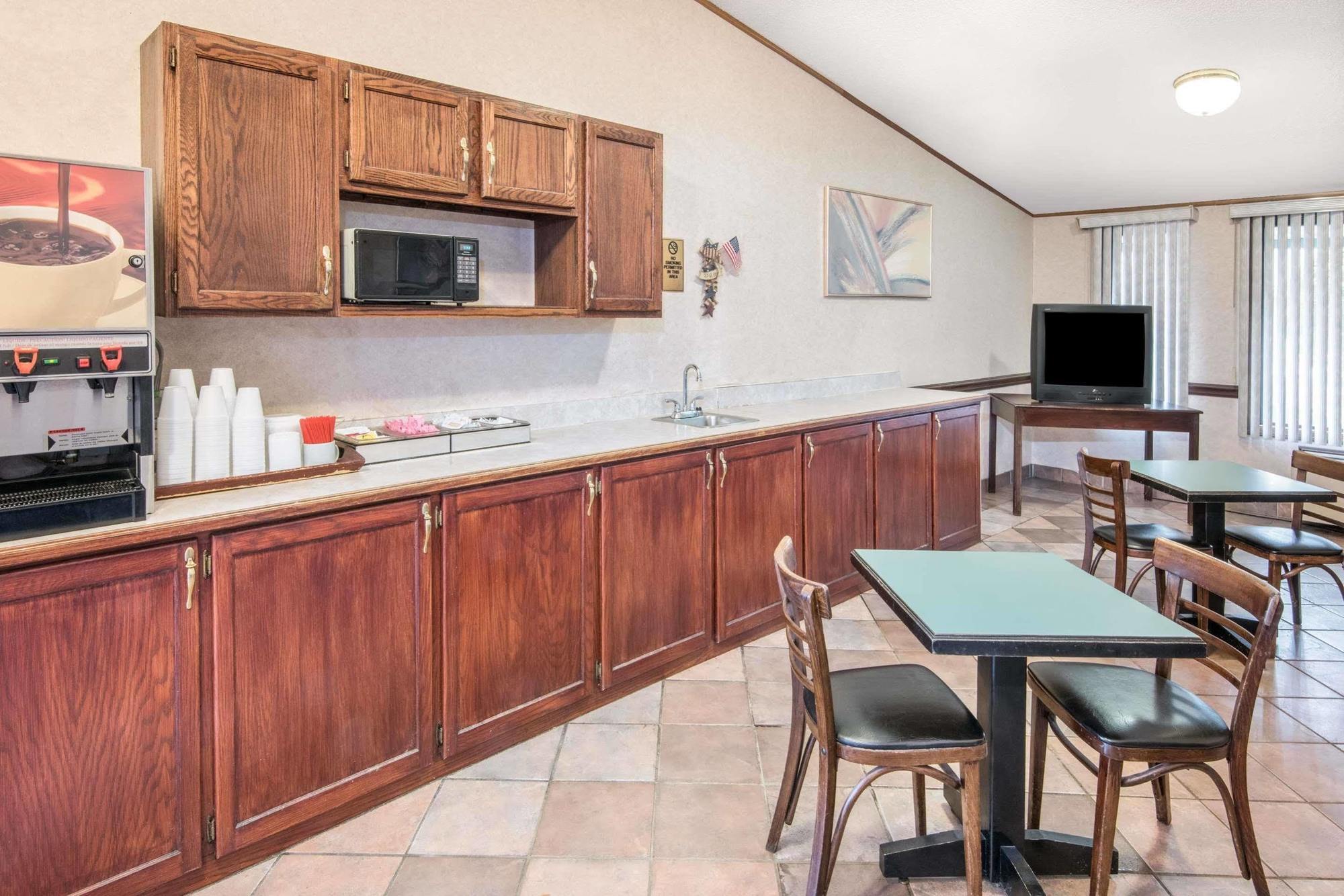 Knights Inn Canton Zewnętrze zdjęcie